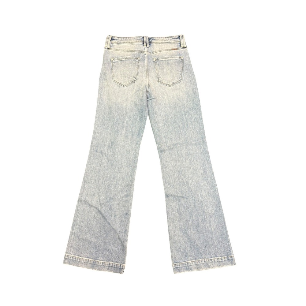 KanCan sz 28 Mid/High Rise Flare Med Light Wash Light distressing NWT 28X33 Long - Picture 2 of 9